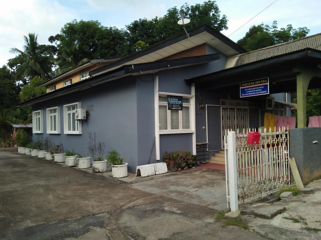 Teratak Ibunda Guest House Kota Bharu Exterior photo