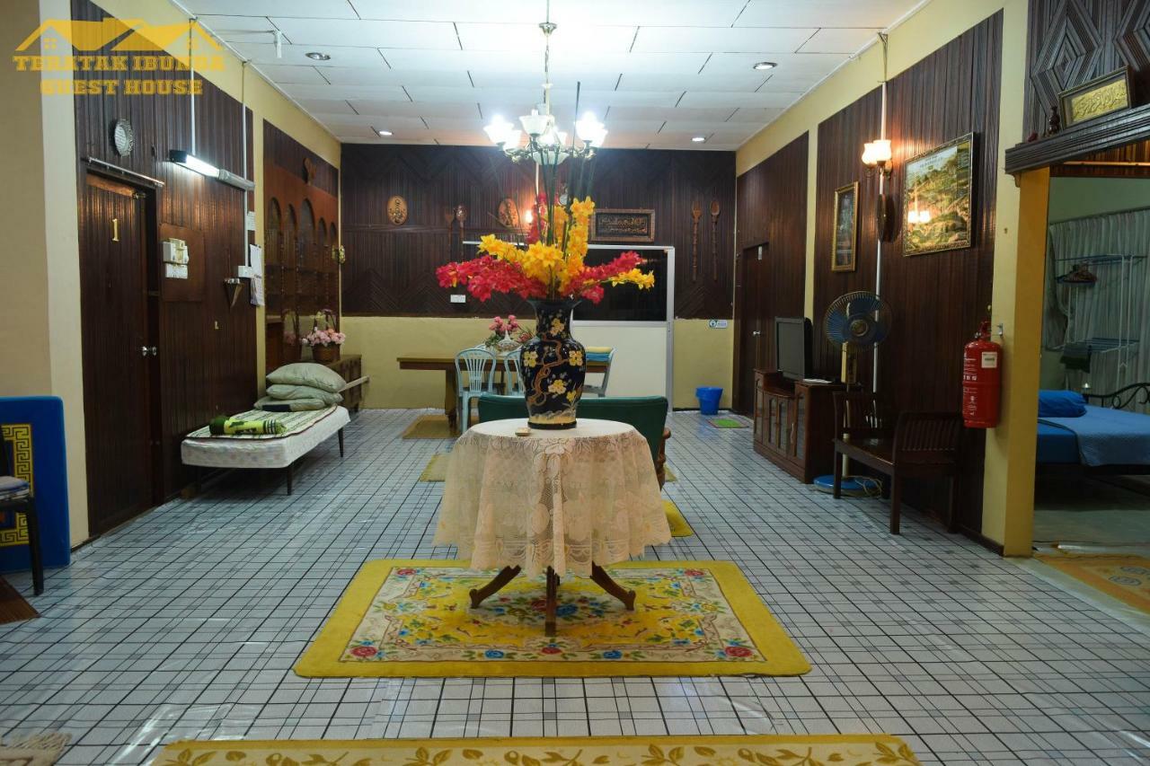 Teratak Ibunda Guest House Kota Bharu Exterior photo